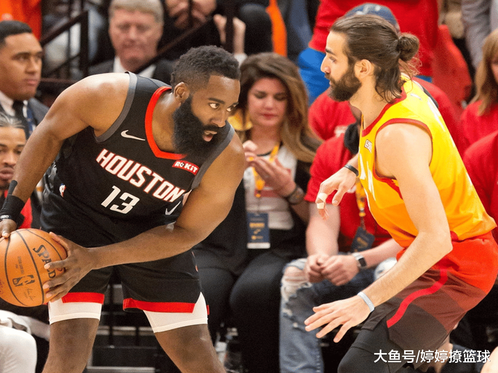 公牛队队员轮番上阵，力拼绝杀夺胜