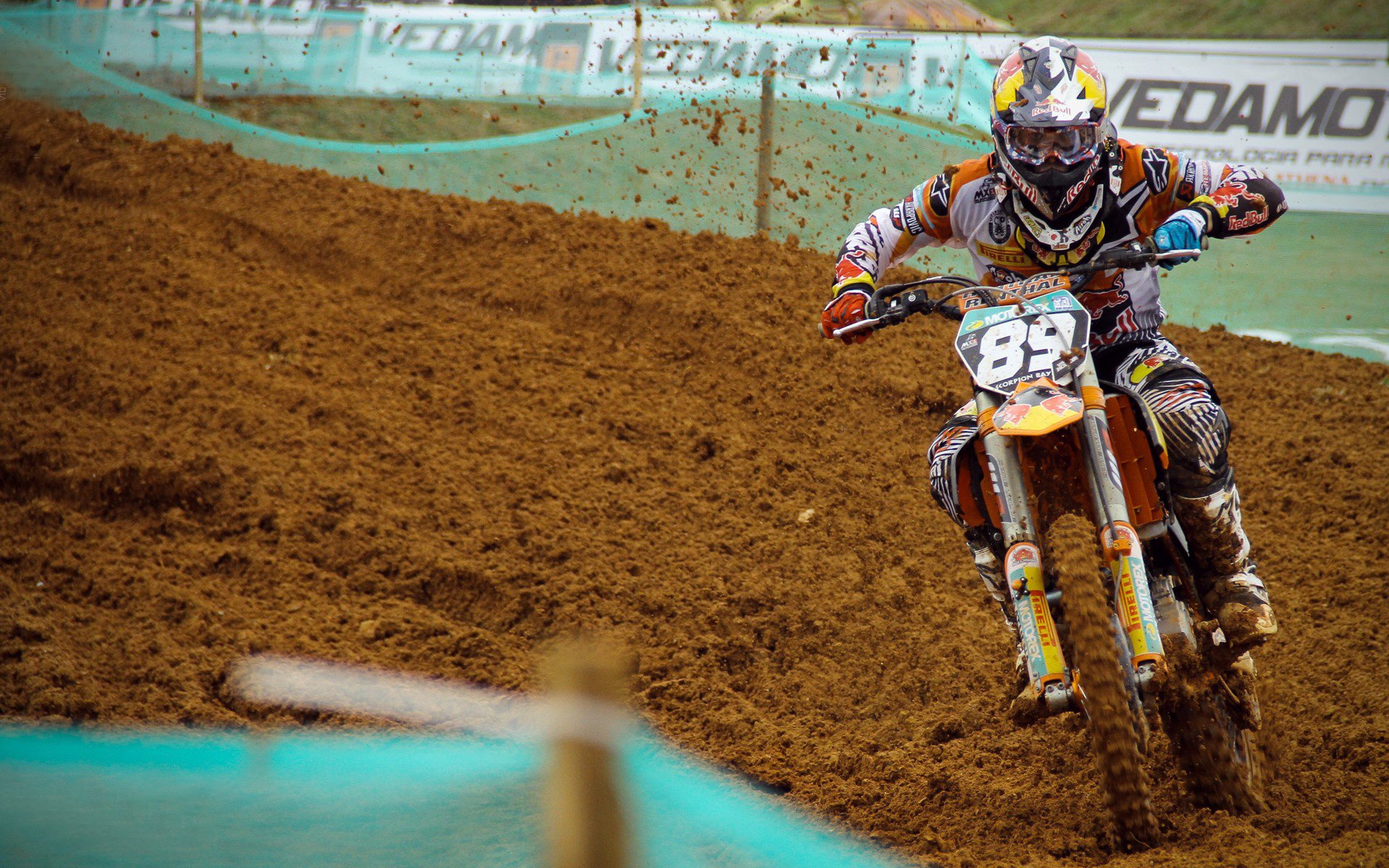 步行者强势拿下北京队，戈贝尔在季后赛抢七接管比赛，跨越时空的防守艺术