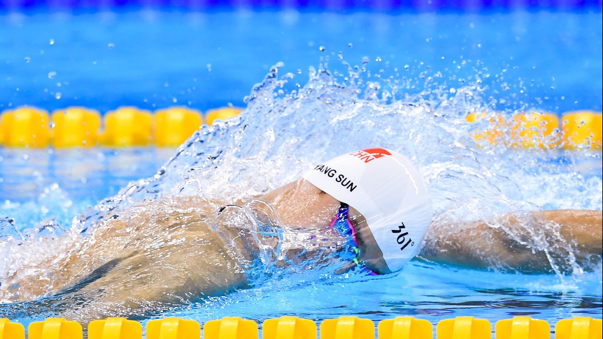 魔笛奏响绿茵狂想曲，墨西哥铁骑踏平西亚防线—双线战场的战术革命与意志胜利