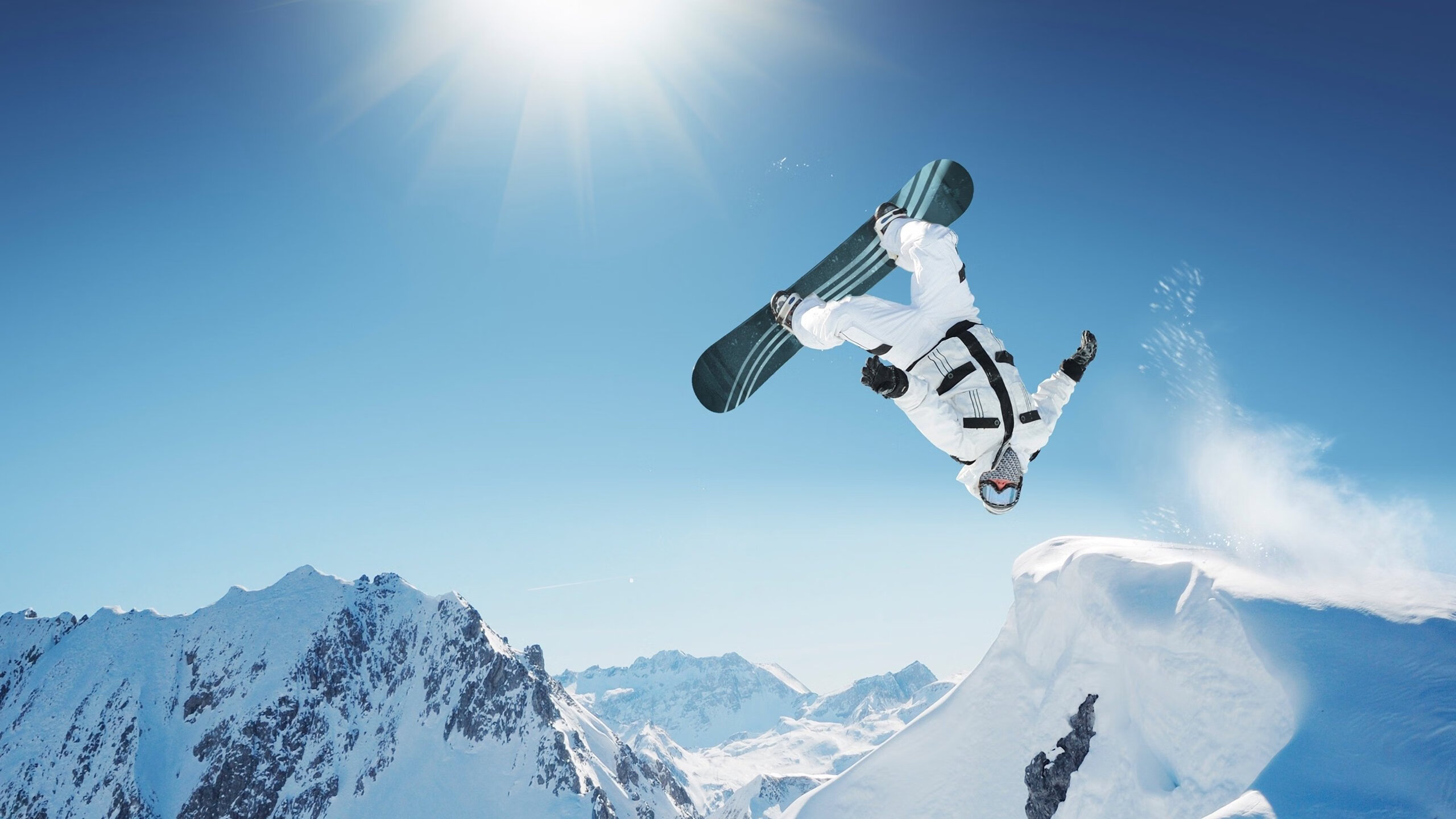 魔术对阵尼克斯，小贾伦赛后评分拉满，新生代内线的华丽宣言