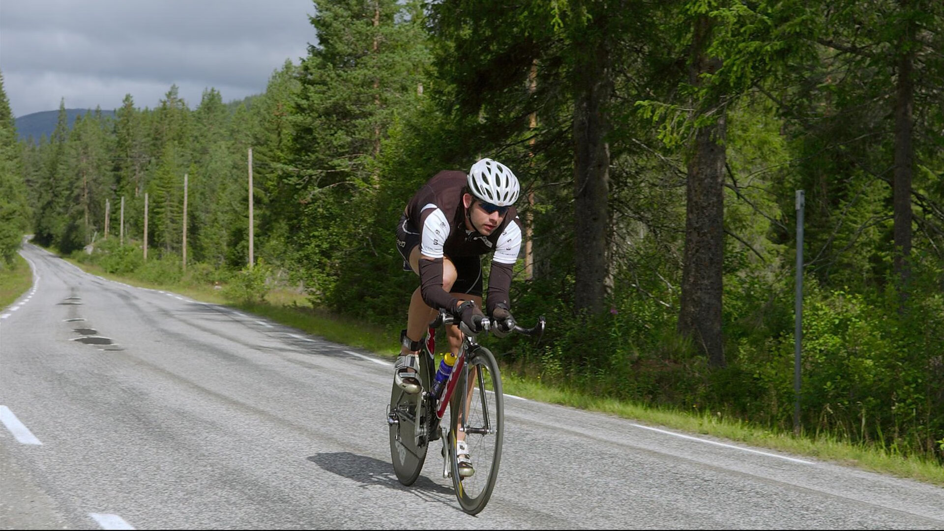 世界杯焦点战与CBA对决，体育之美的双重奏