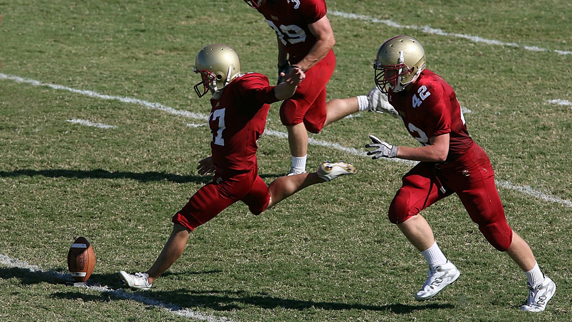 美国轻取奥地利展现团队足球魅力，库尔图瓦零封纪录再证门神价值